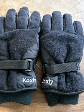Koxly 3M Thinsulate Kids Winter Ski Snow Gloves Black